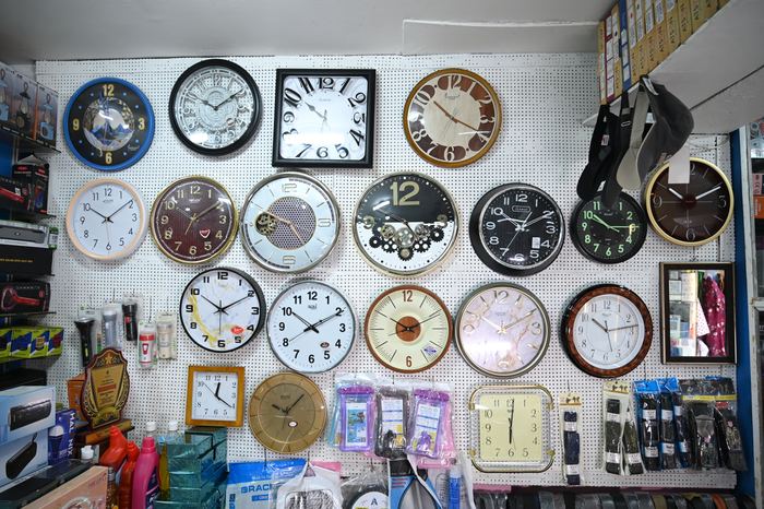 Wall clocks on display at Munna Electronics